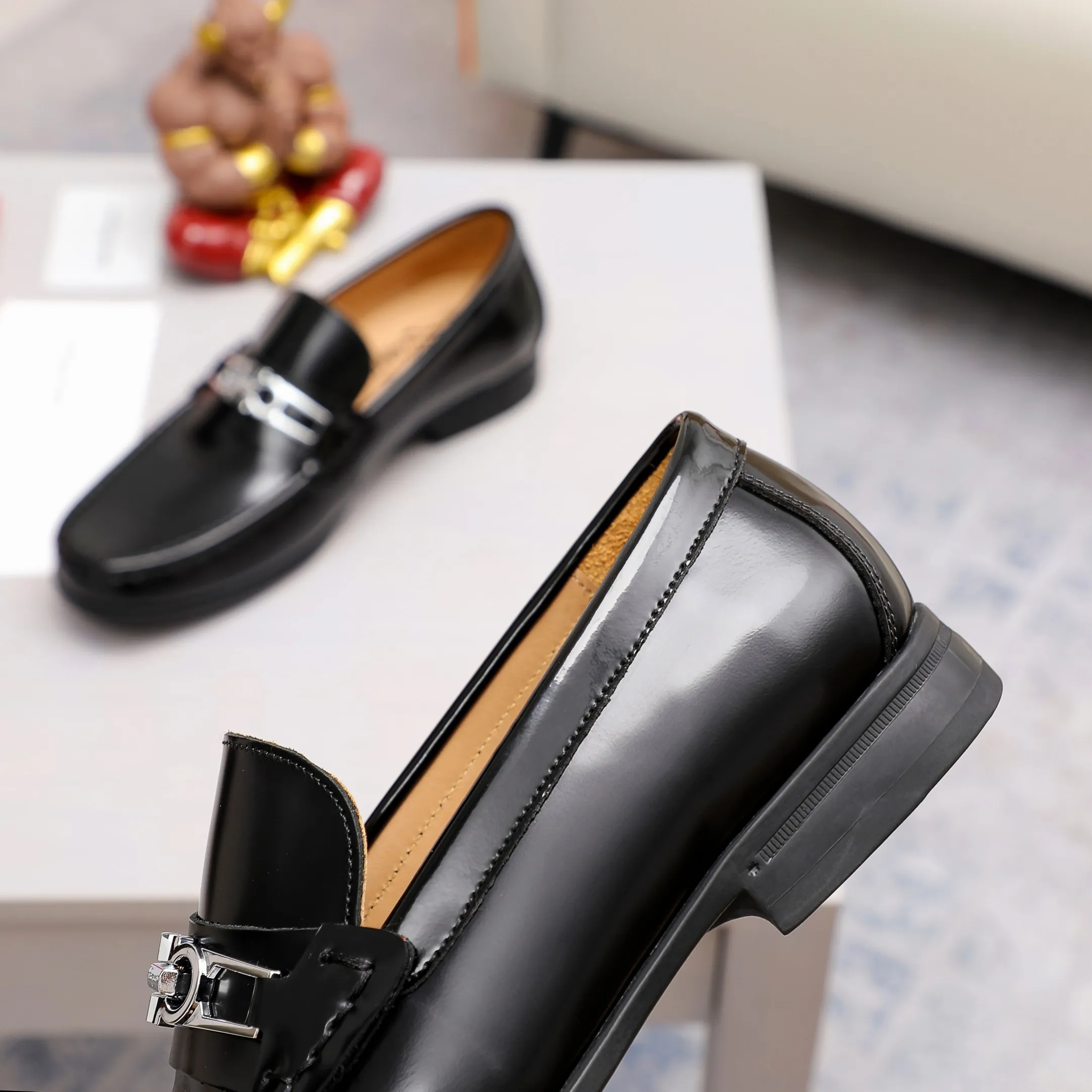 Men's clothing and shoes 💰460 🔥Ferragamo's new men's casual slip-on shoes🇨🇳Official website original 1:1 mold opening, original quality💯Fine workmanship, high-end luxury☘The upper is made of imported Italian first-layer cowhide🌴Luxury🐂leather lining🍓Rubber wear-resistant and non-slip outsole, breathable and comfortable to wear🍍The first choice for high-end men, black, size 38-45